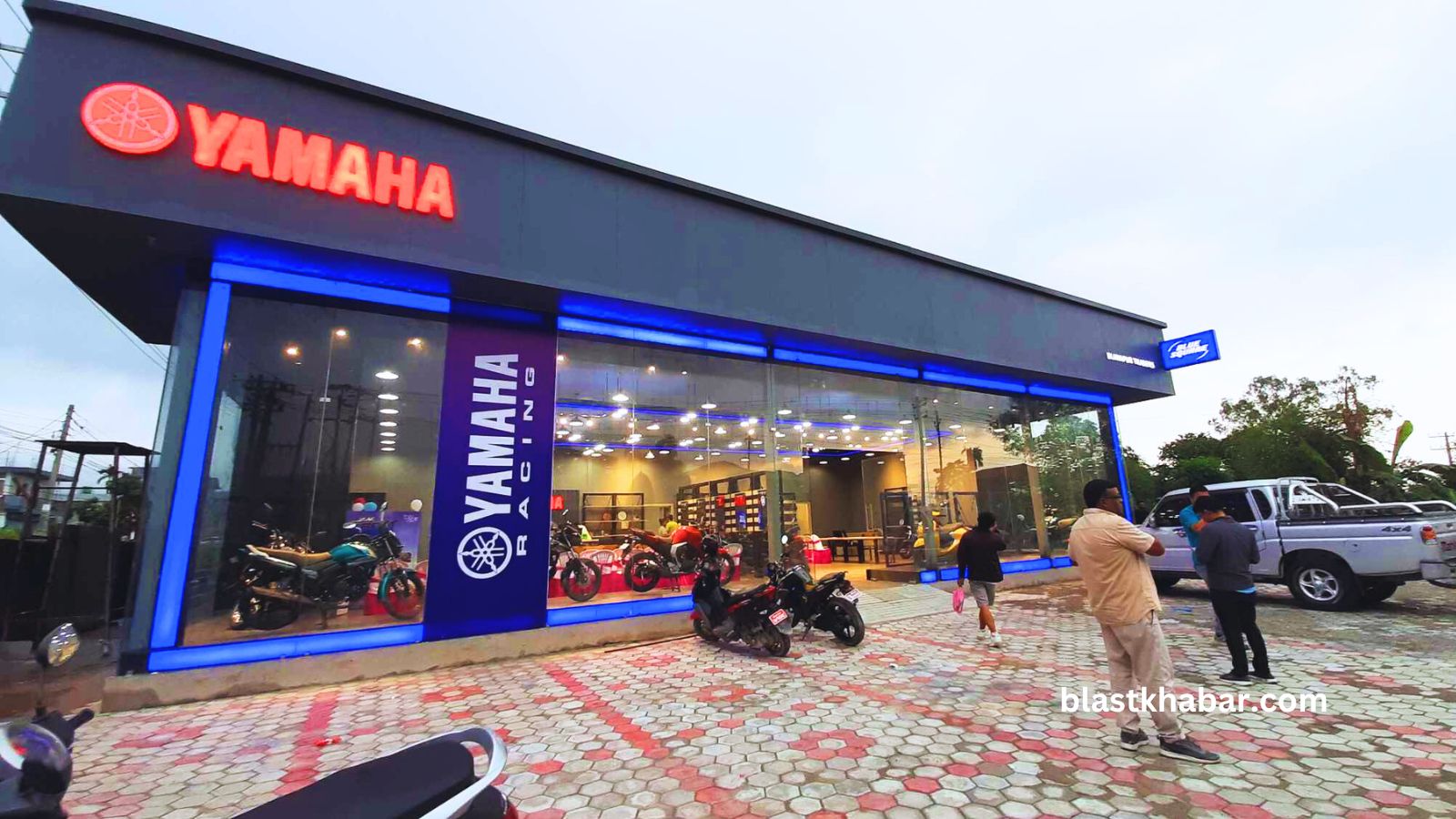 Blue Square Showroom Yamaha Dharan (4)