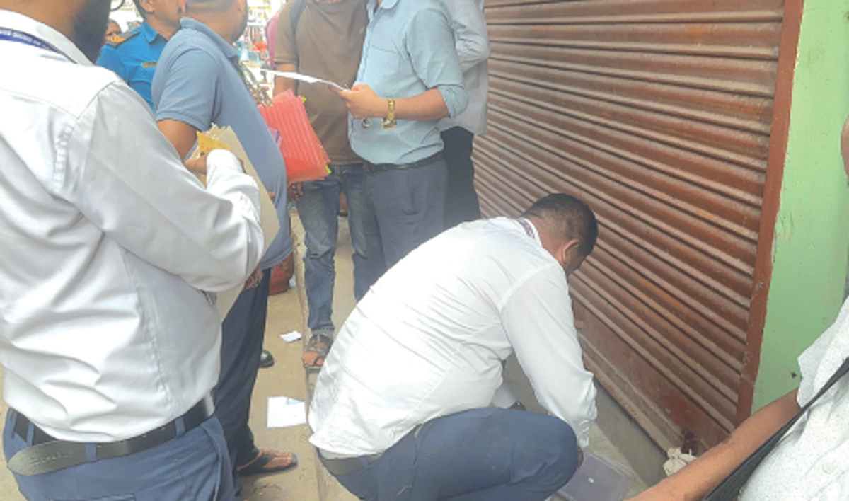 नवीकरणविनै सञ्चालित औषधि पसलमा शिलबन्दी