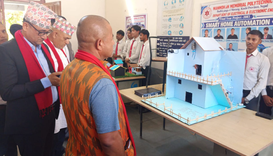 मनमोहनका विद्यार्थीद्वारा प्राविधिक परियोजना प्रदर्शन